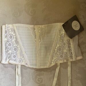 Christian Dior Collections Garter